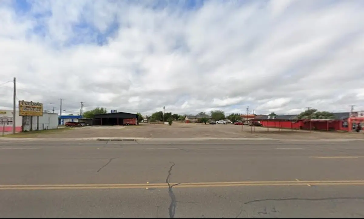 1305 N U.S. Hwy 83, Zapata, TX 78076-3866 - #1