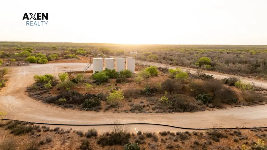 6252 US Highway 83, Laredo, TX 78045 - #2