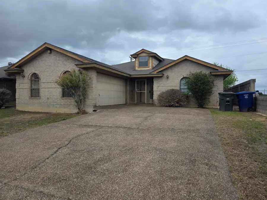 3706 Pine St, Laredo, TX 78046 - #2