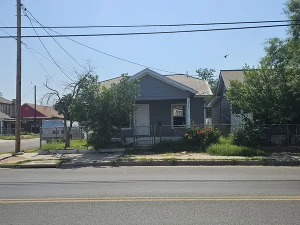 1319 Santa Maria Ave, Laredo, TX 78040