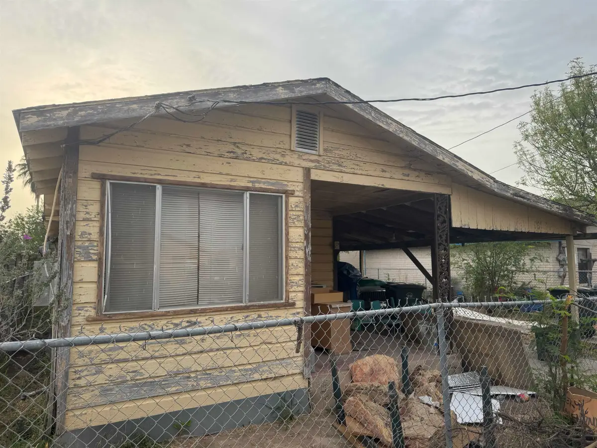 3107 Convent Ave, Laredo, TX 78040 - #1