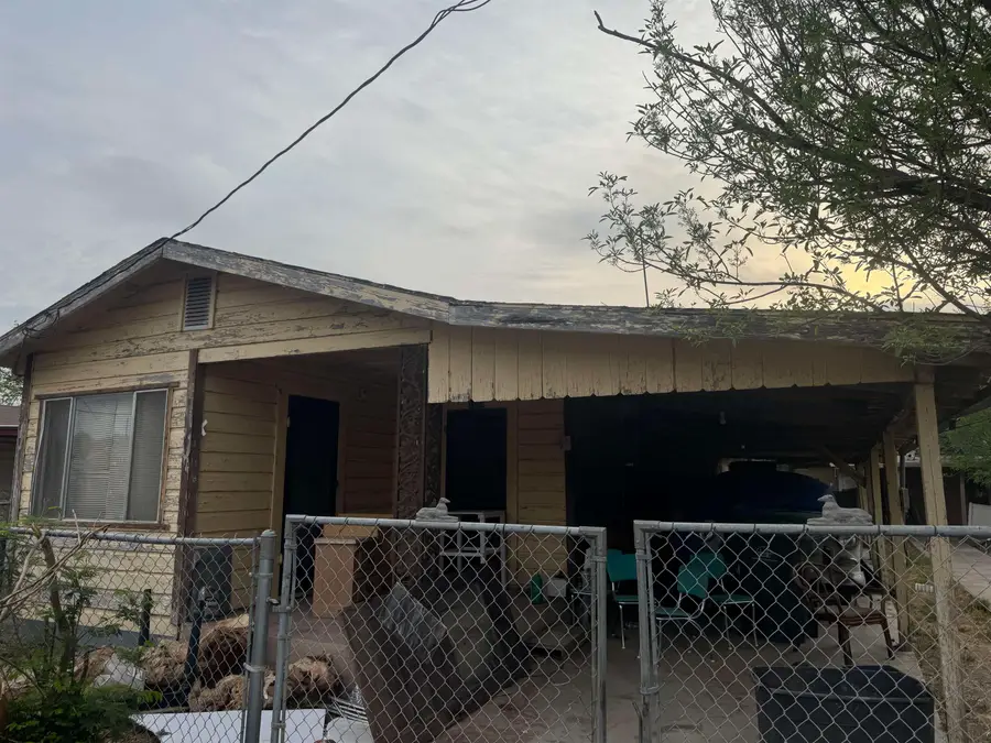 3107 Convent Ave, Laredo, TX 78040 - #2