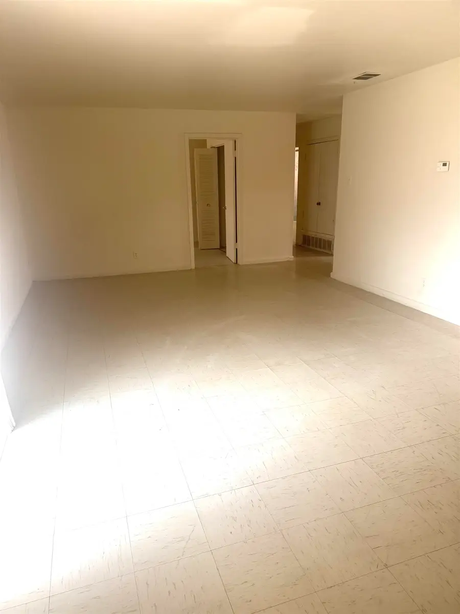 678 Cottonwood Cir, Laredo, TX 78041 - #3