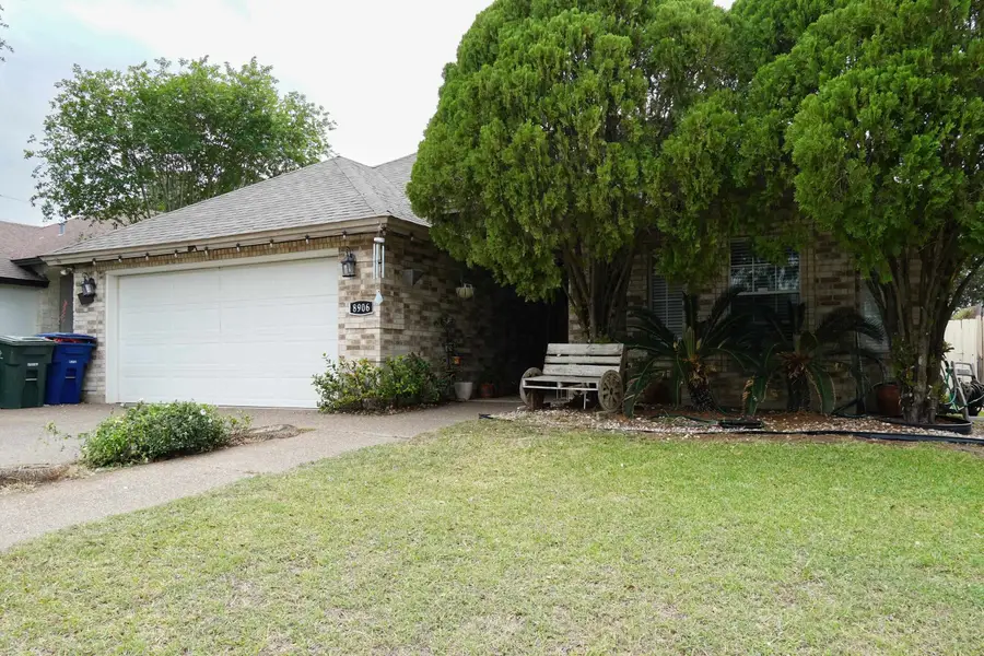 8906 Rolling Hills Dr, Laredo, TX 78045 - #2