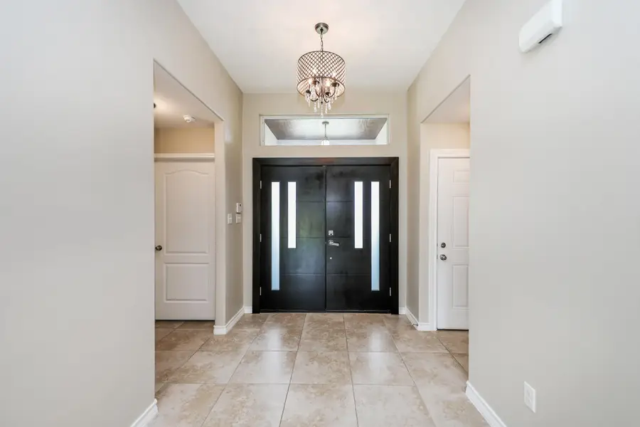 210 Bluff Oak Dr, Laredo, TX 78045 - #3