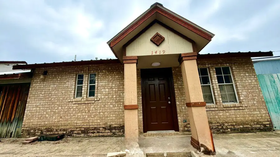 1419 Reagan Dr, Laredo, TX 78046 - #3