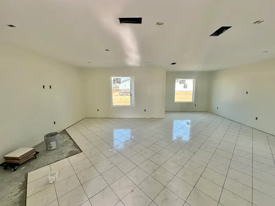 5012 Luna Grande Lp., Laredo, TX 78046 - #2