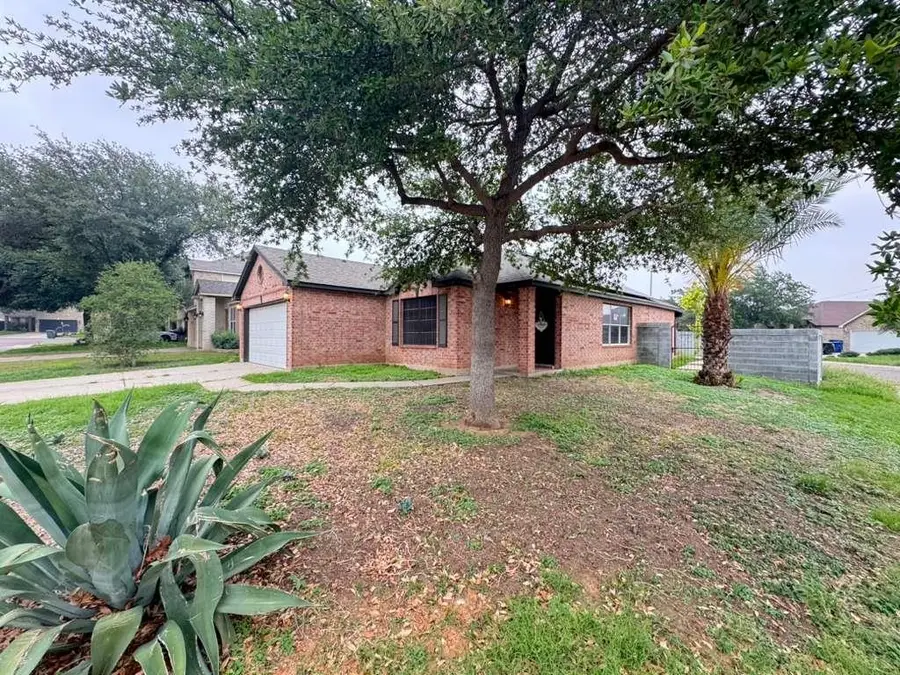 101 Jacales Ct, Laredo, TX 78045 - #3