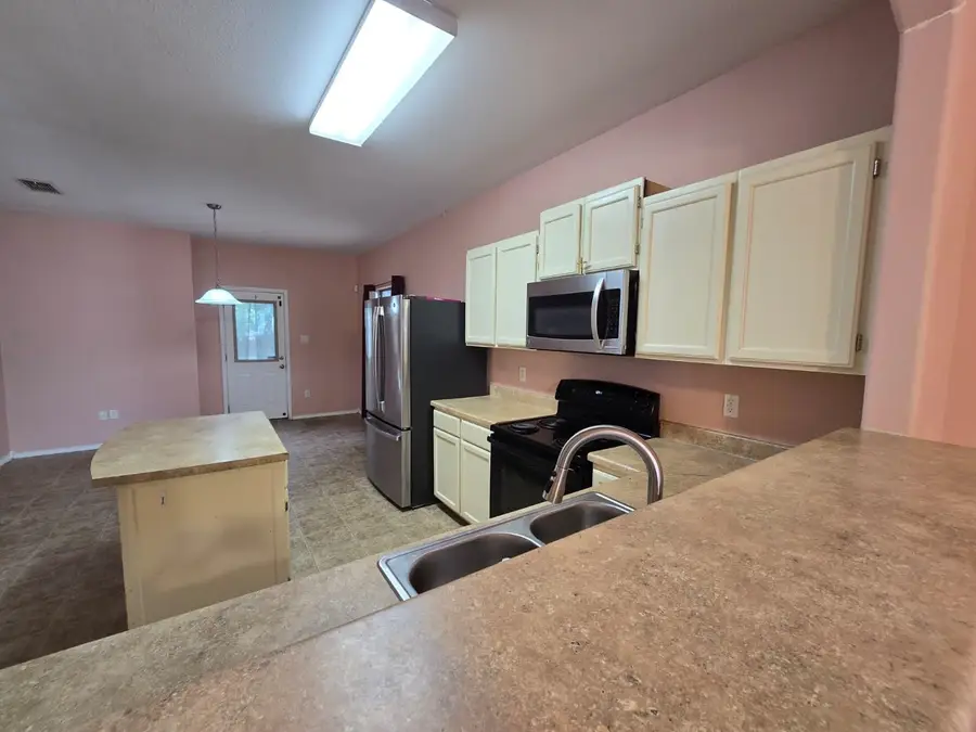 5507 Marlin Dr, Laredo, TX 78043 - #3