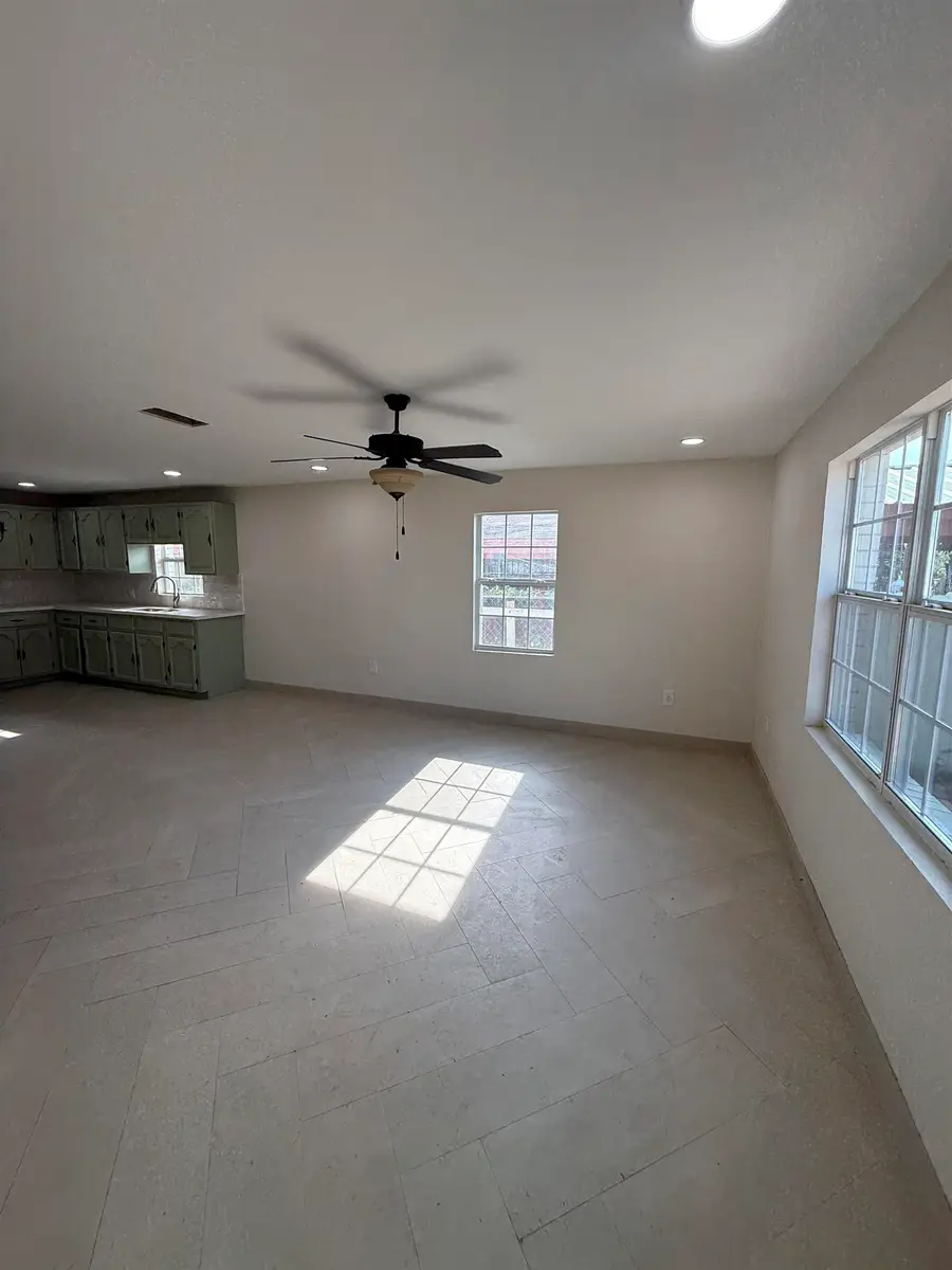 2909 Bismark St, Laredo, TX 78043 - #3