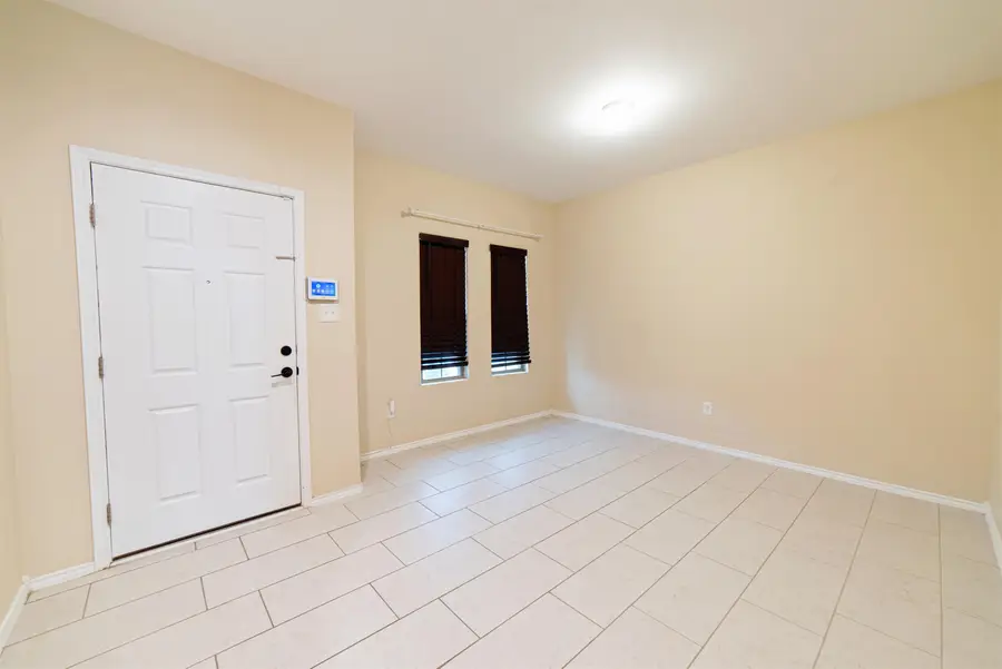 5519 Shorthorn Dr., Laredo, TX 78046 - #2