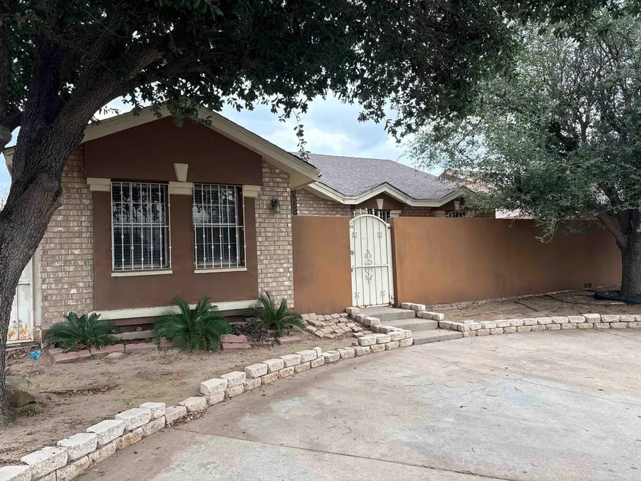 403 Carreta Ct, Laredo, TX 78045-7854 - #2