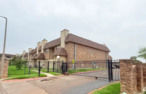 200 Martingale Ln, LAREDO, TX 78041