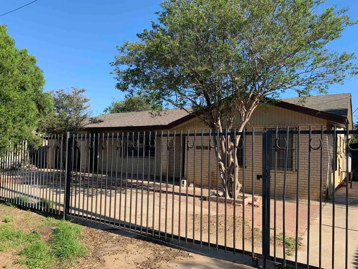 1718 Willow St, Laredo, TX 78045 - #1