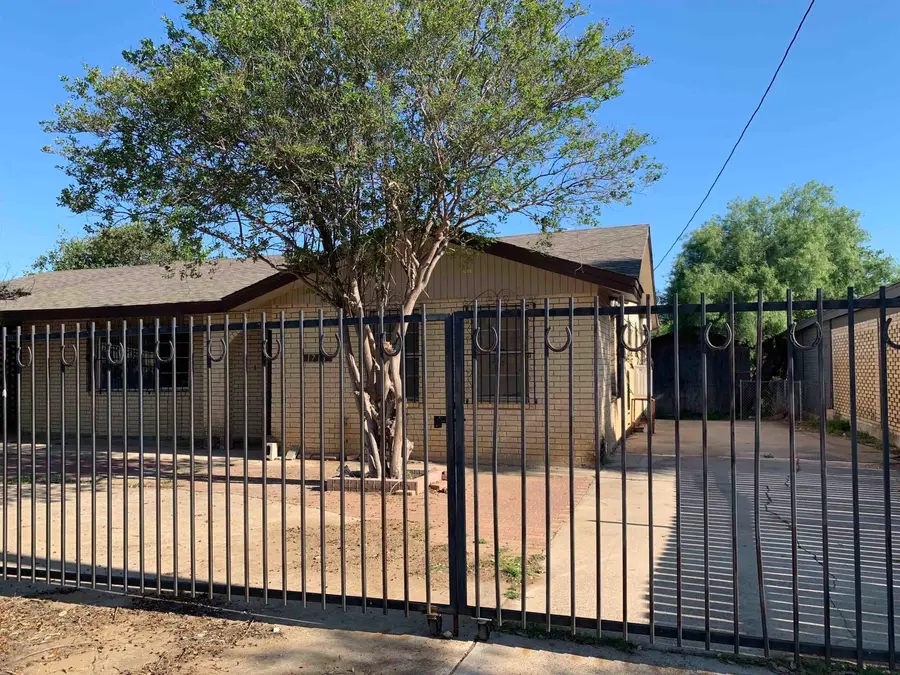 1718 Willow St, Laredo, TX 78045 - #2