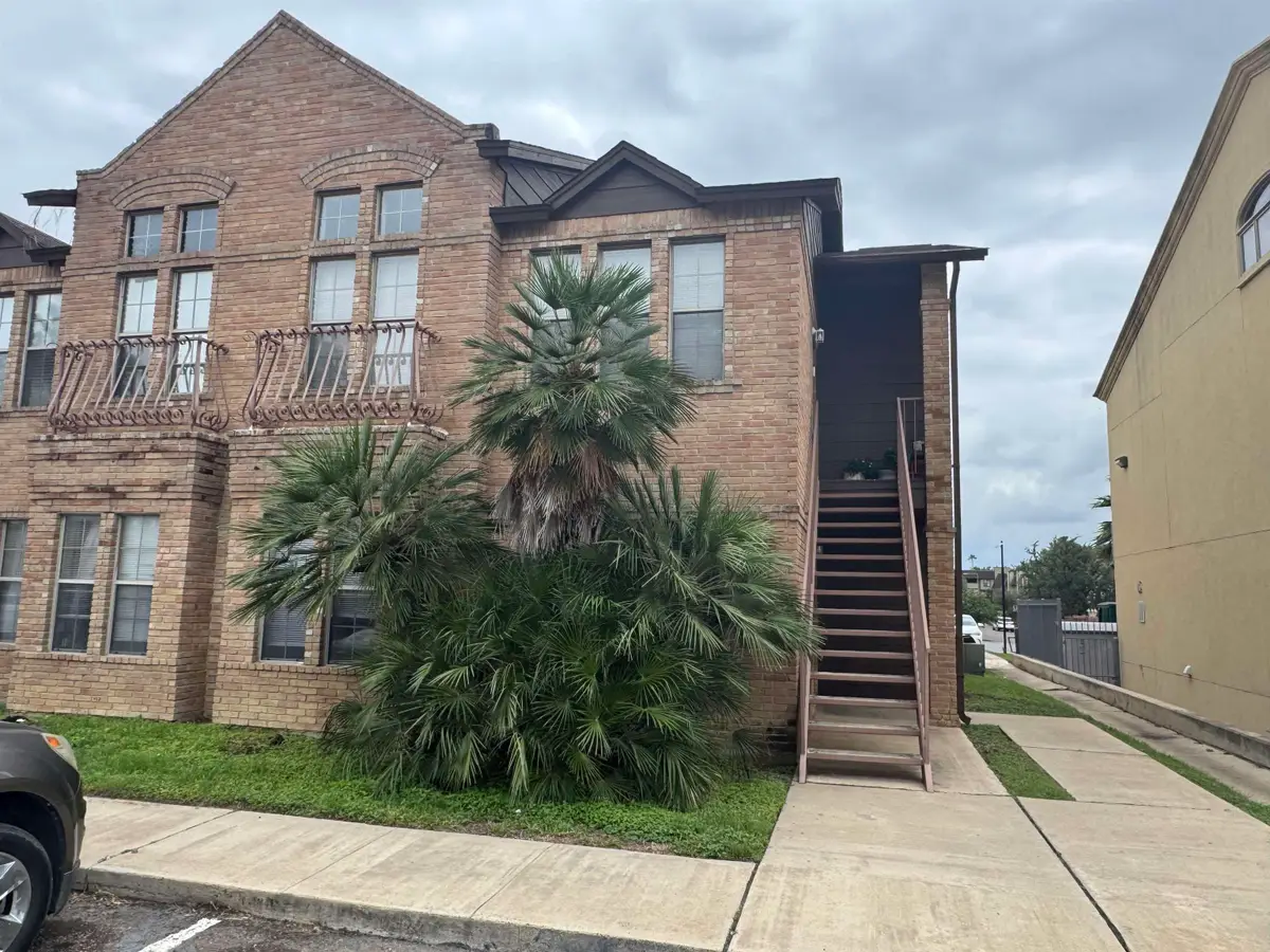 203 Martingale Ln, Laredo, TX 78041 - #1