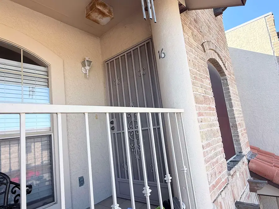 1401 Gustavus St, Laredo, TX 78040 - #3