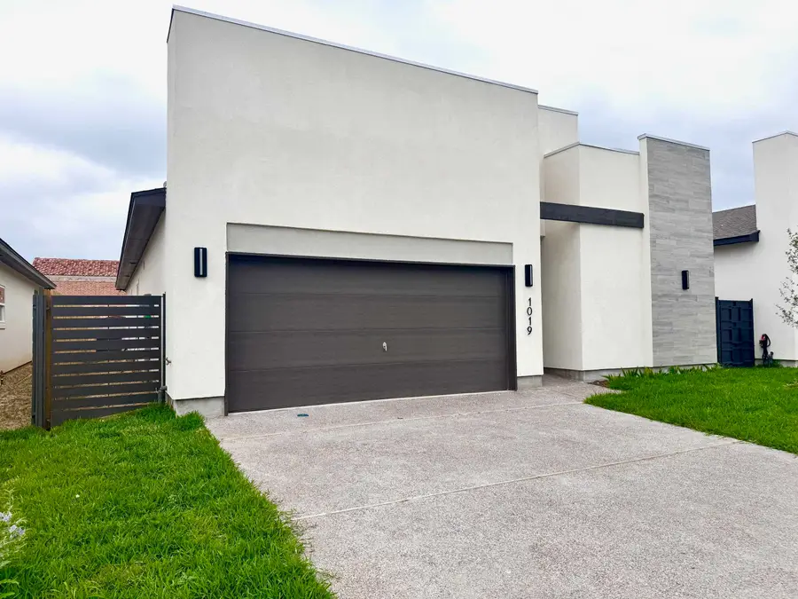 1019 Amezquita Dr., Laredo, TX 78045 - #3