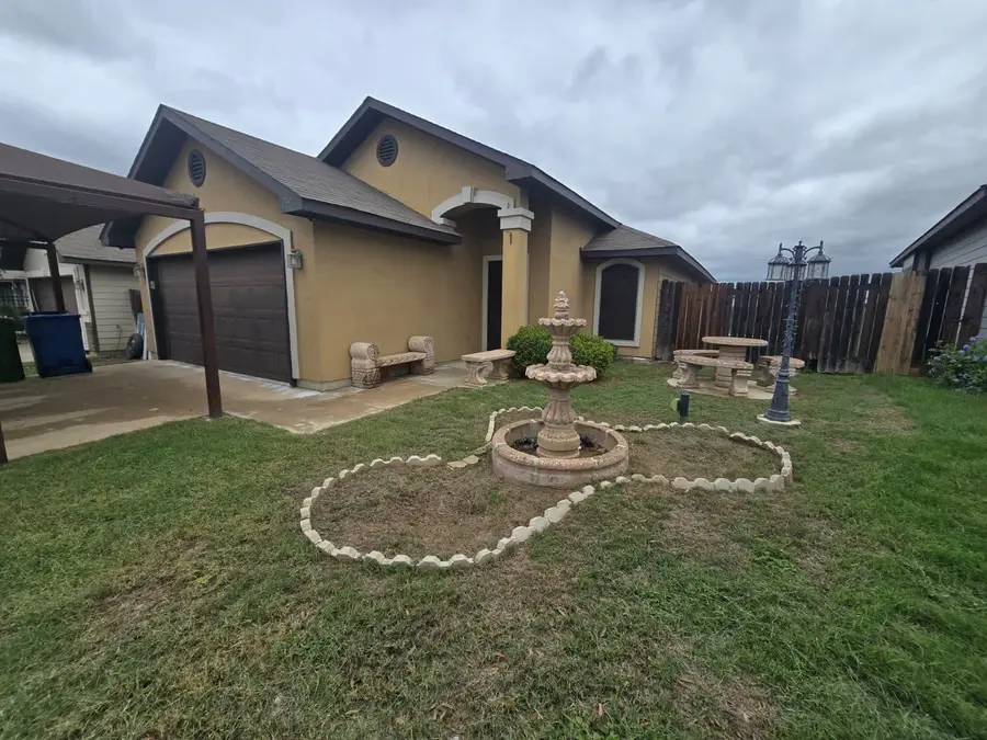 3711 Santos Morales, Laredo, TX 99997-8046 - #2