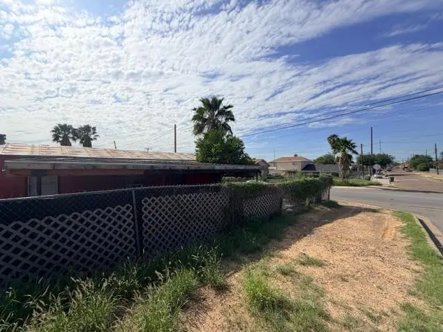 2820 Maryland Ave, Laredo, TX 78040 - #1