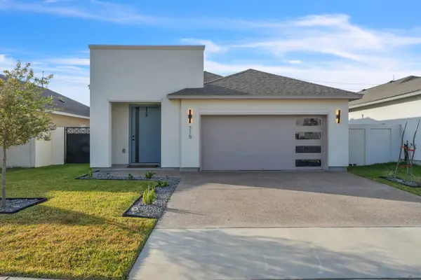 715 Journey Loop, Laredo, TX 78045