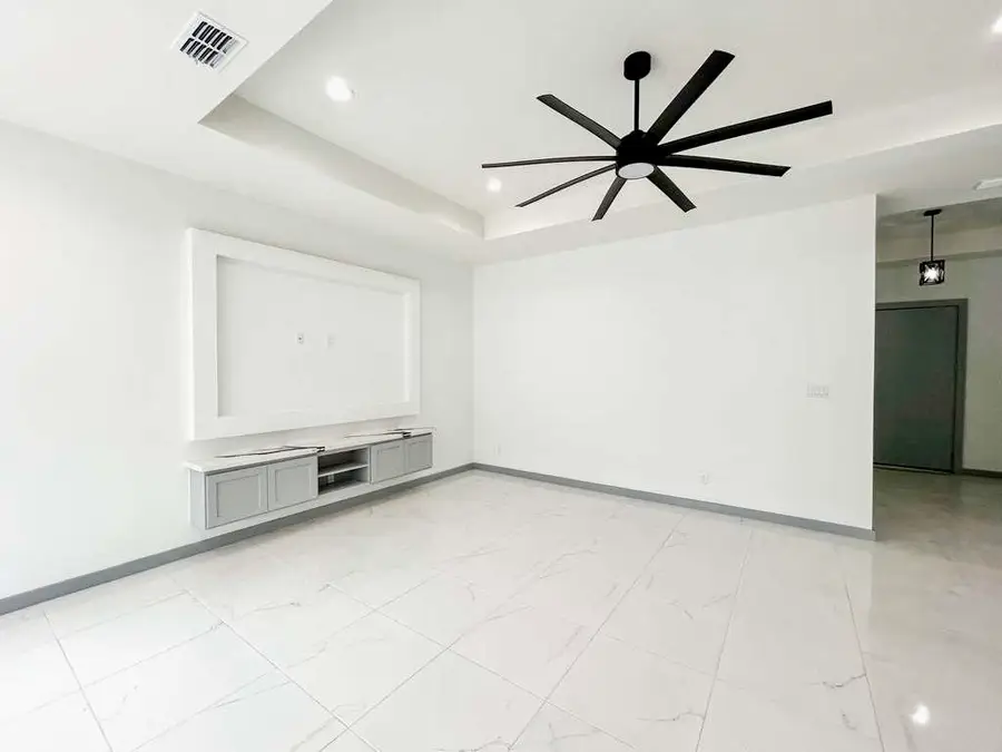 5408 Raven Dr., Laredo, TX 78046 - #3