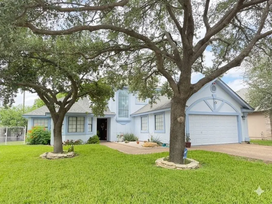 1524 Summit Dr, Laredo, TX 78045 - #2
