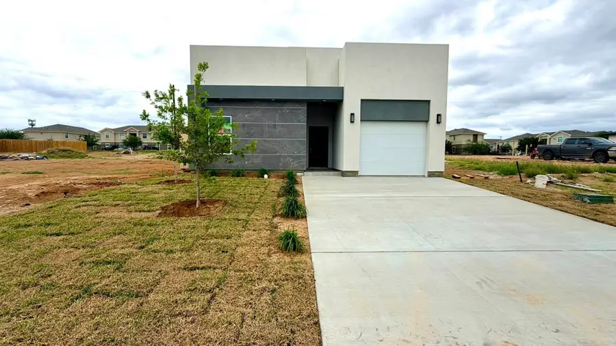 206 Lusitano Dr., Laredo, TX 78046-7804 - #2