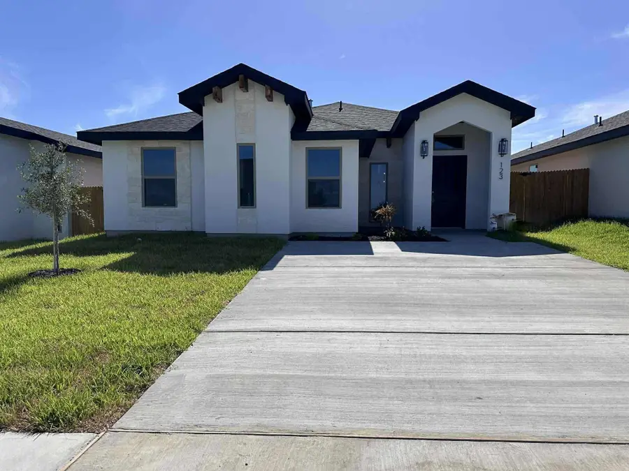 123 Faith Dr., Laredo, TX 78043 - #2