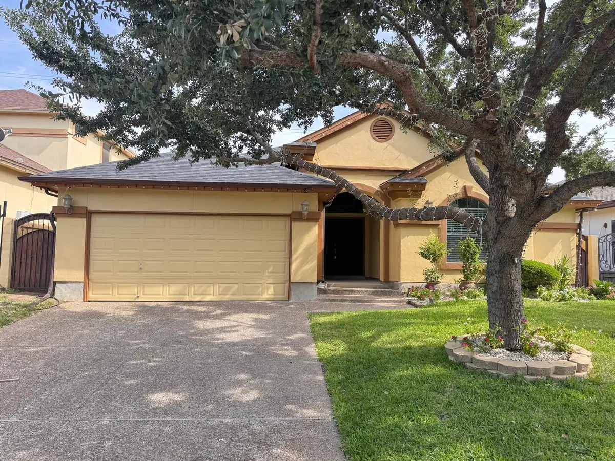 705 Puig Dr, Laredo, TX 78045 - #1