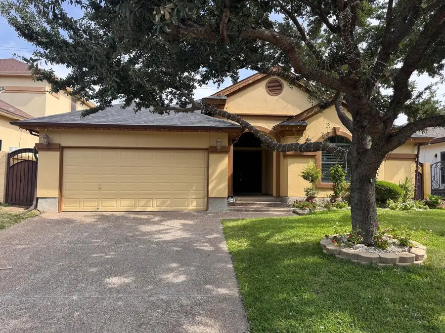 705 Puig Dr, Laredo, TX 78045 - #2