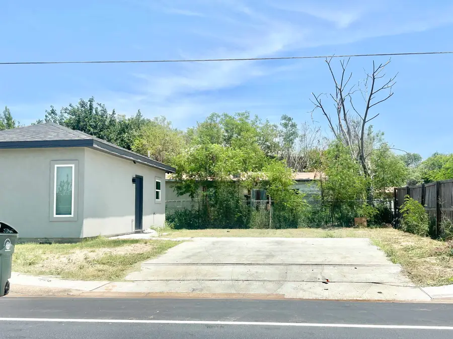 419 W San Jose St, Laredo, TX 78040 - #3