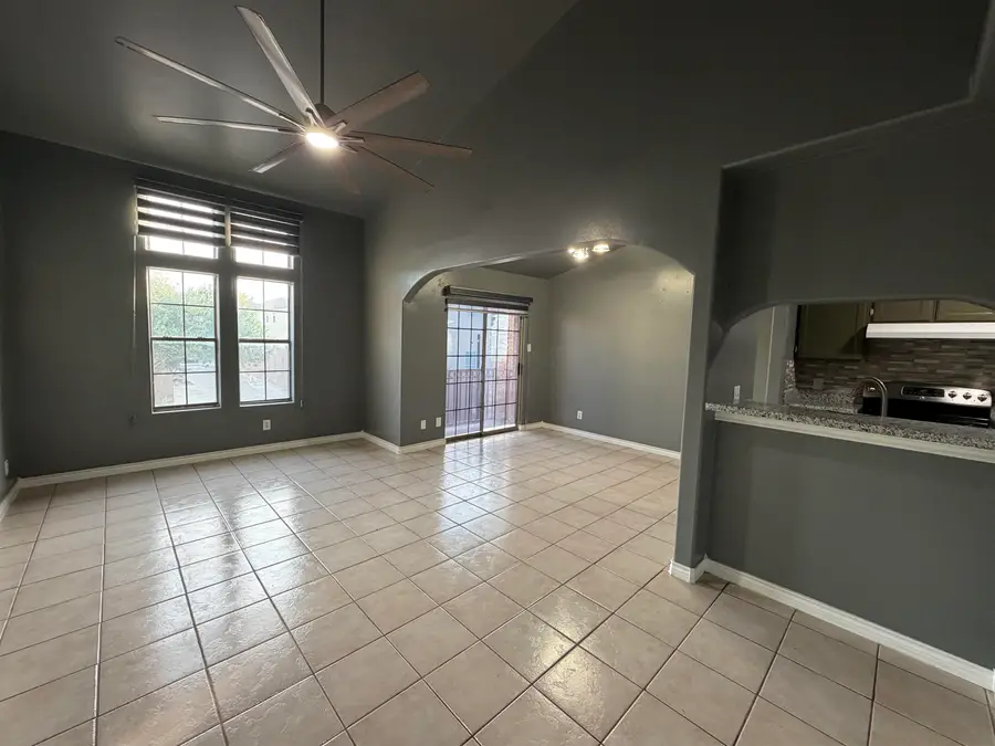 1752 Tiara Trl, Laredo, TX 78045 - #3