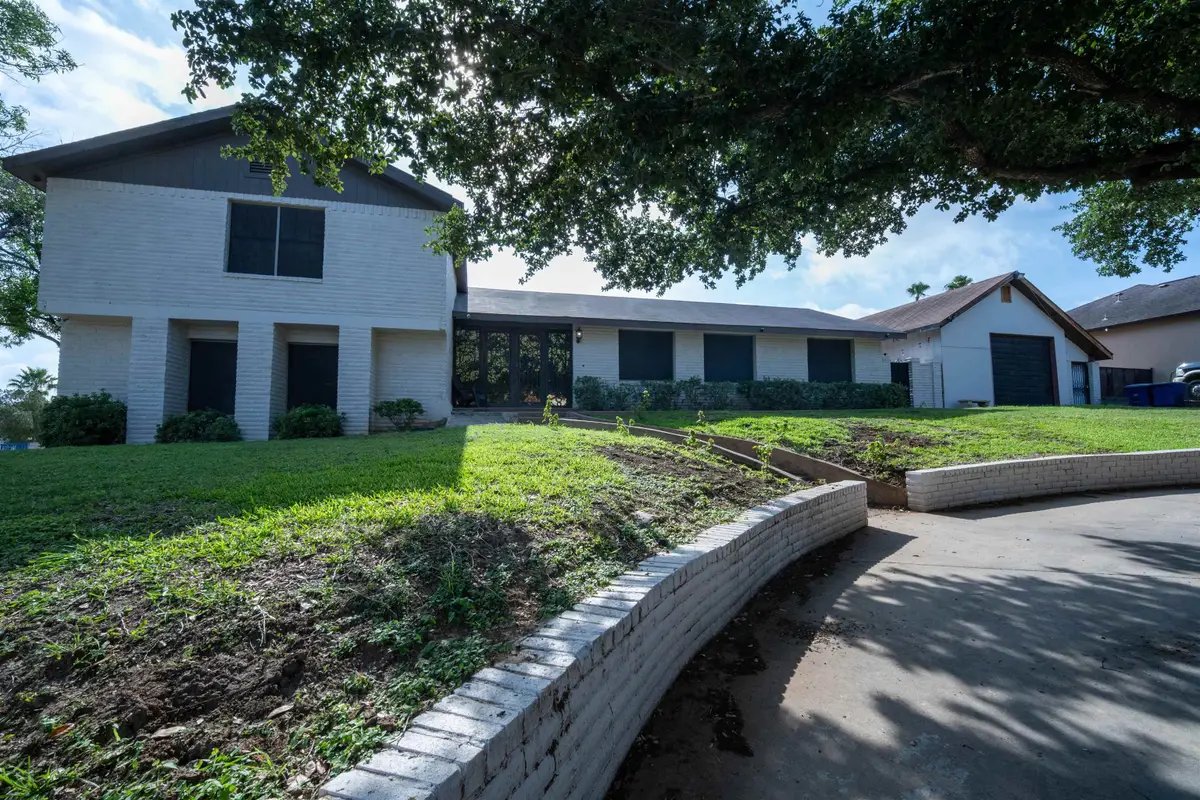 226 Sunset Lp, Laredo, TX 78046 - #1