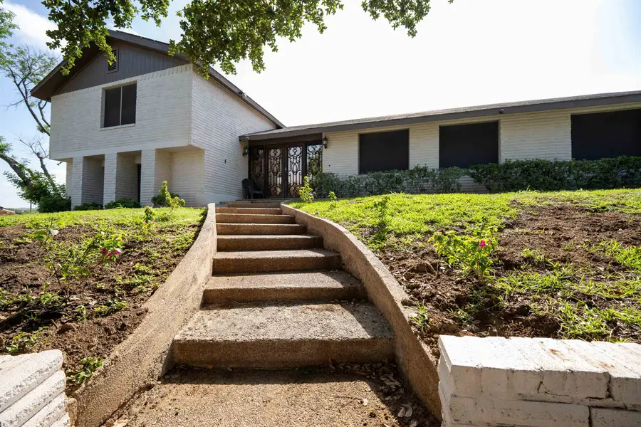 226 Sunset Lp, Laredo, TX 78046 - #2