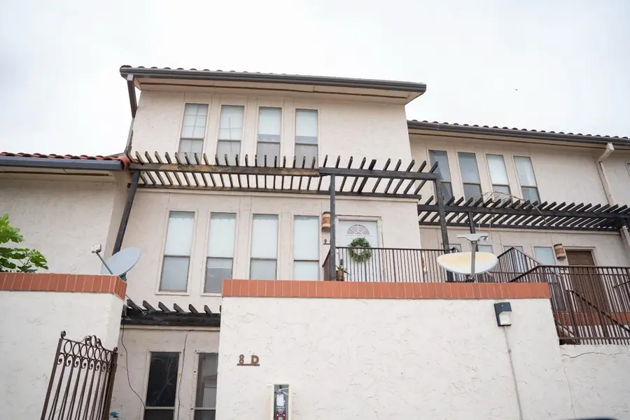 101 W Del Mar Blvd, Laredo, TX 78041 - #2