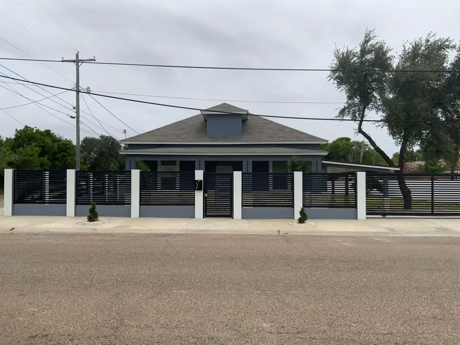 919 Willow St, Laredo, TX 78040 - #2