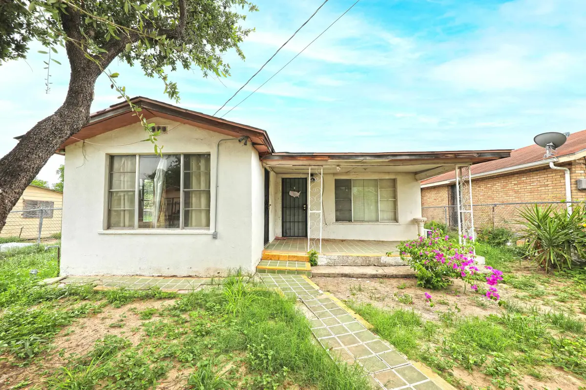 2305 San Jorge Ave, Laredo, TX 78040 - #1