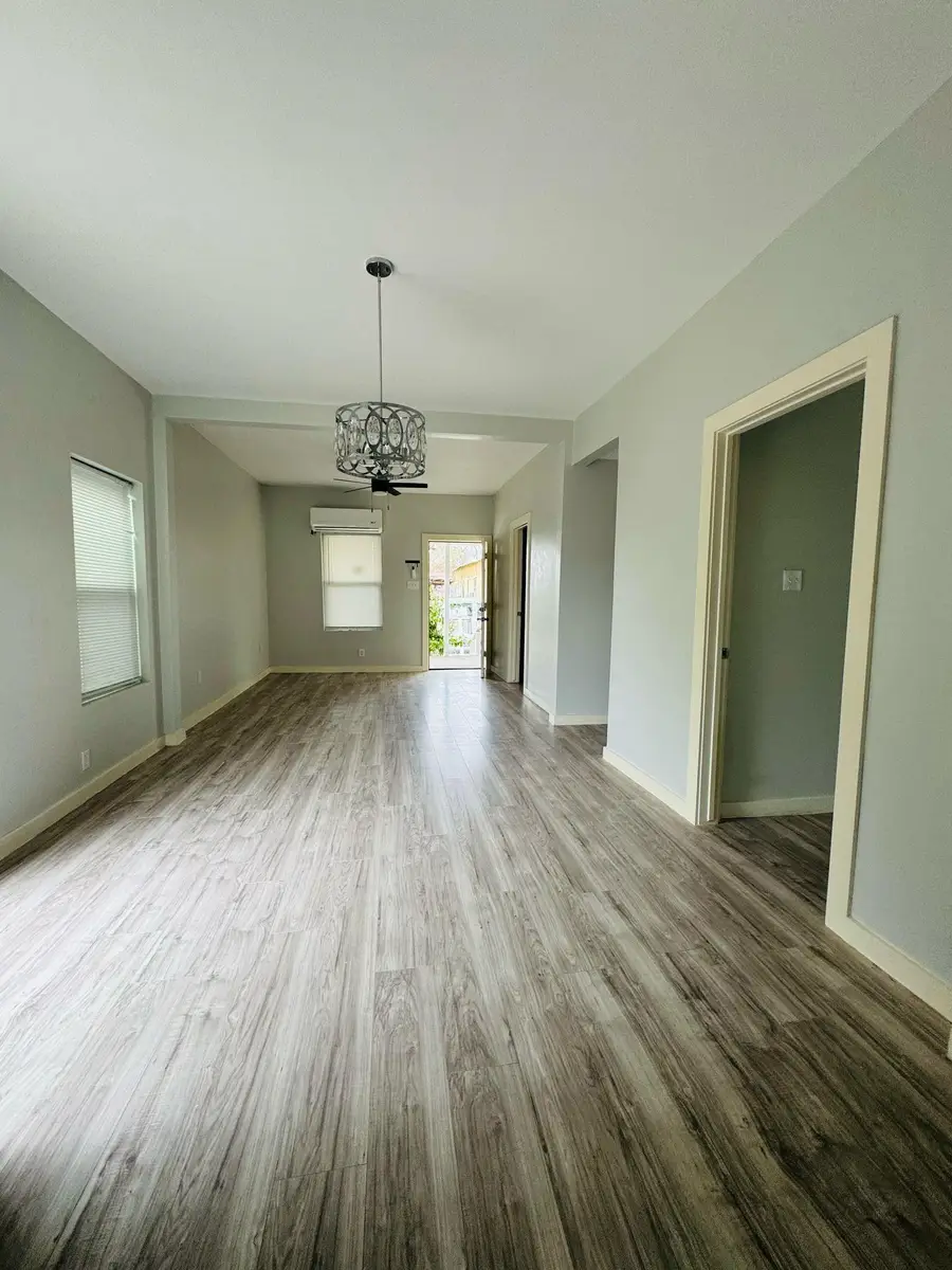 1317 Santa Maria Ave, Laredo, TX 78040 - #3