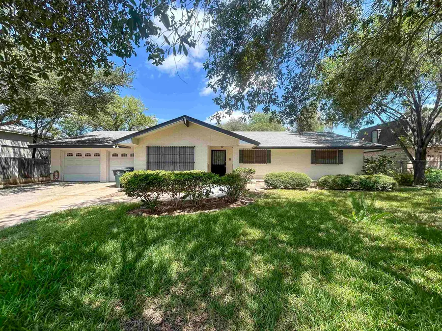 412 Longshadow Rd, Laredo, TX 78041 - #2