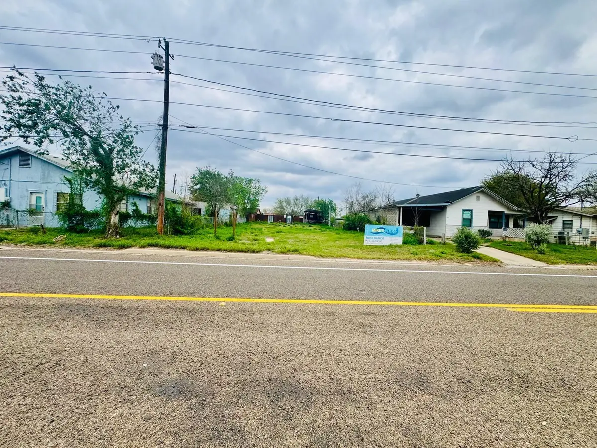 1010 N Smith Ave, Hebbronville, TX 78361 - #1