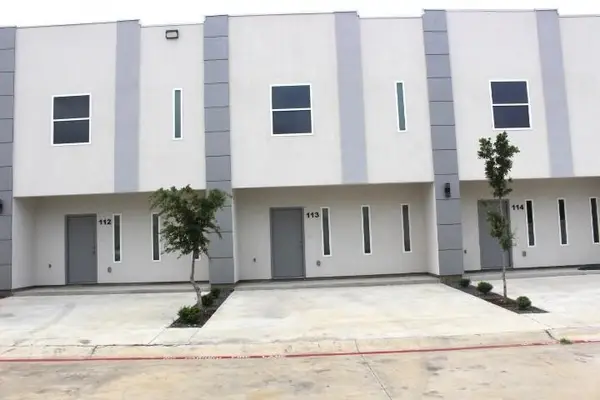 1011 Emerald Valley Dr., Laredo, TX 78043