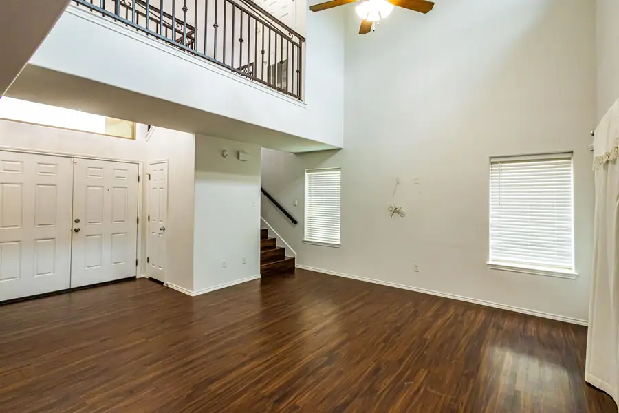 5520 Stallion Ln., Laredo, TX 78046 - #3