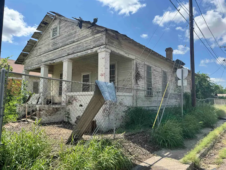 2019 Victoria St, Laredo, TX 78040 - #3