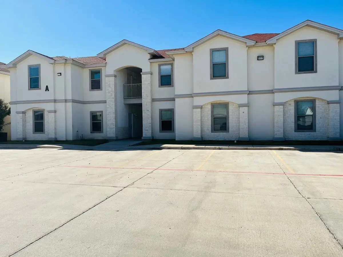 7615 Laguna Del Mar Ct, Laredo, TX 78041 - #1