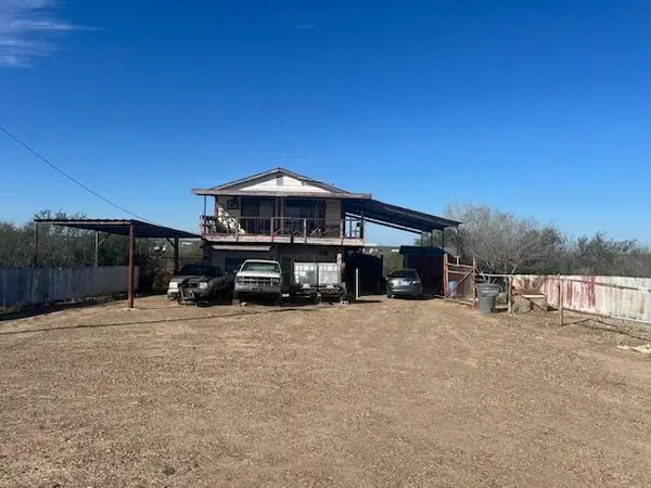 134 Martinez Rd, LAS LOMAS, TX 78044