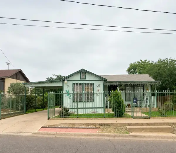 111 E Gustavus St, LAREDO, TX 78040