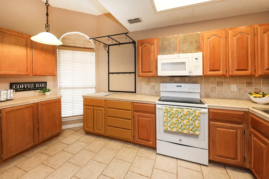 423 St Croix Dr, Laredo, TX 78045 - #3