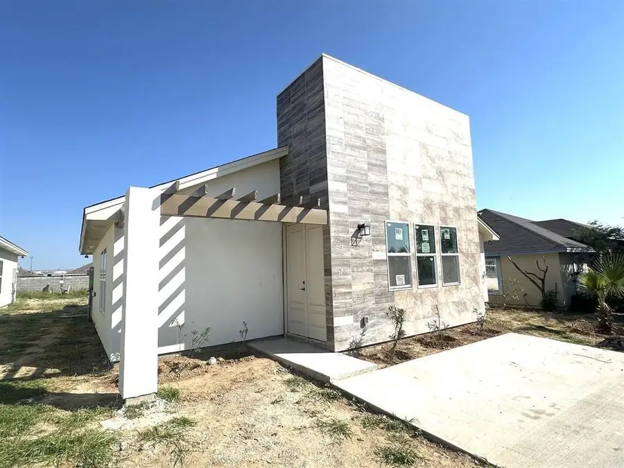 4405 Black Buck Ave, Laredo, TX 78045 - #2