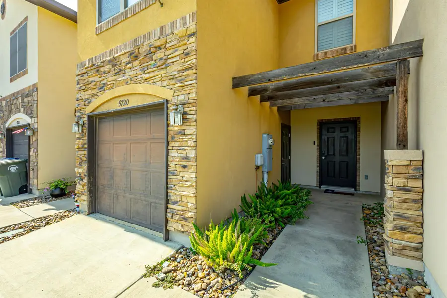 5720 Montevista Dr., Laredo, TX 78041 - #3